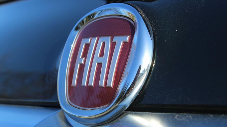 Логотип Fiat 500X (334) 2016 года  (NA) (фото 61 из 72)